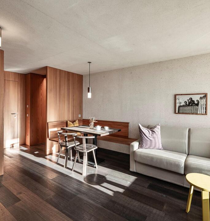 L'area soggiorno degli appartmenti Cortina 1932 e Marmolata 1928 con cucina