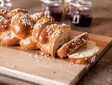 Ein Hefezopf für das Frühstück